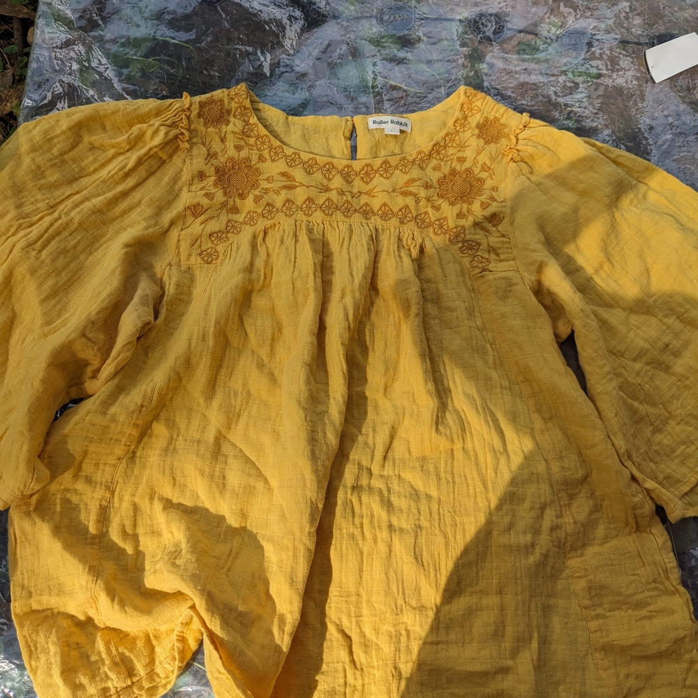 Roller Rabbit Mustard Embroidered Top